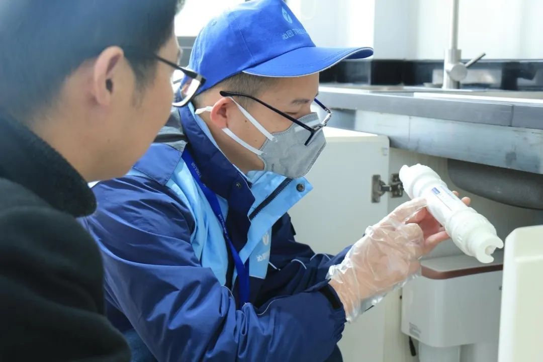 沁园净水器日常维护保养实拍